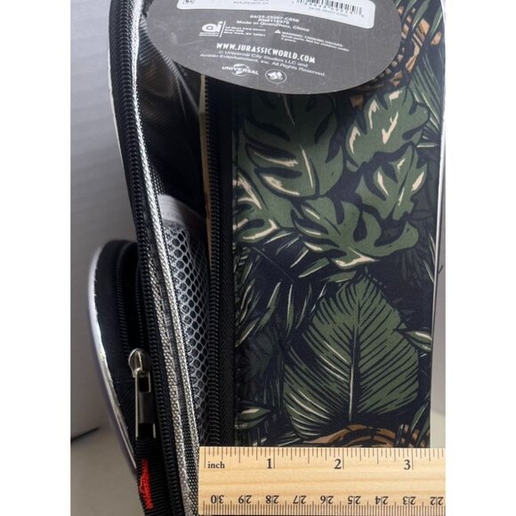 Jurassic World Dinosaur Lunch Box With Insulated Compartment & Zipper Closure - Picture 4 of 5